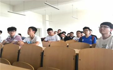 大学班级晚会活动策划5篇