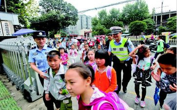 保护校园环境的倡议书通用8篇